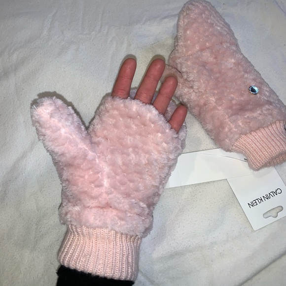 Pink Calvin Klein convertible mittens - Picture 2 of 7